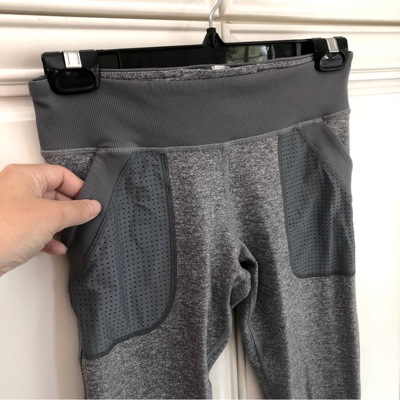 Ivivva by Lululemon reversible girl’s leggings - Picture 3 of 13